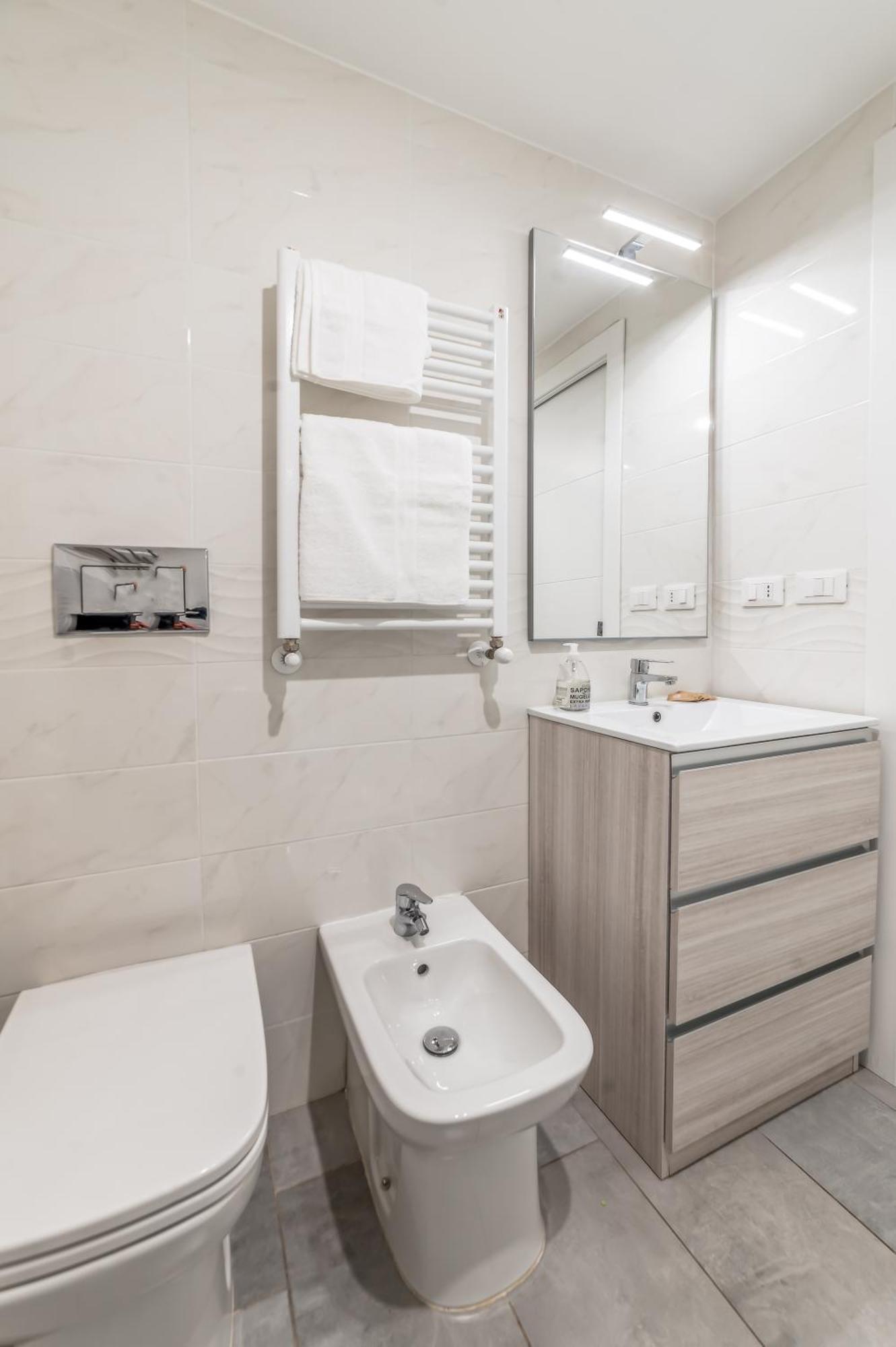 Benedetta Flat - Metropigneto & Tram - Free Wi-fi