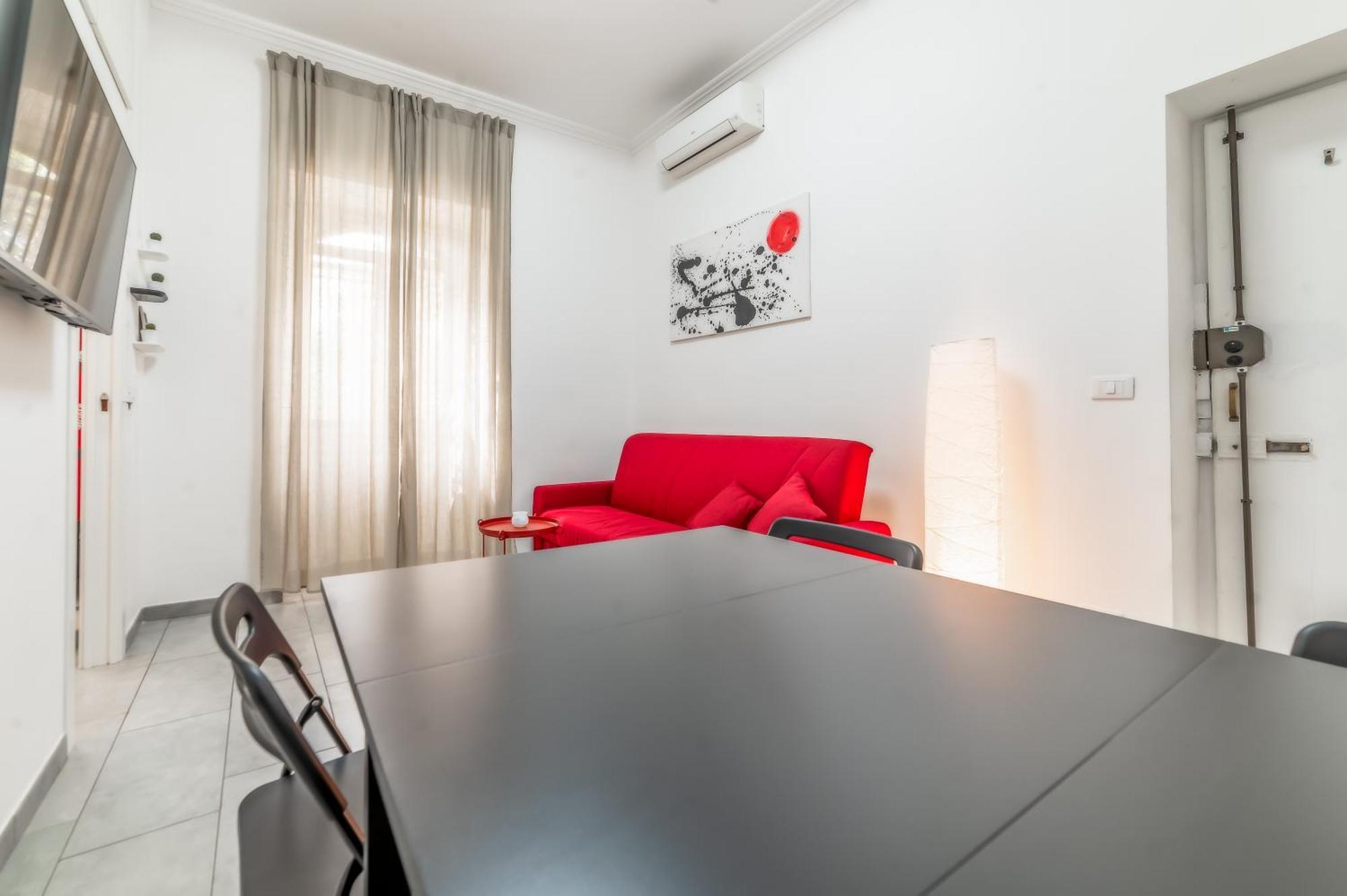 Apartment Benedetta Flat - Metropigneto & Tram - Free Wi-fi *