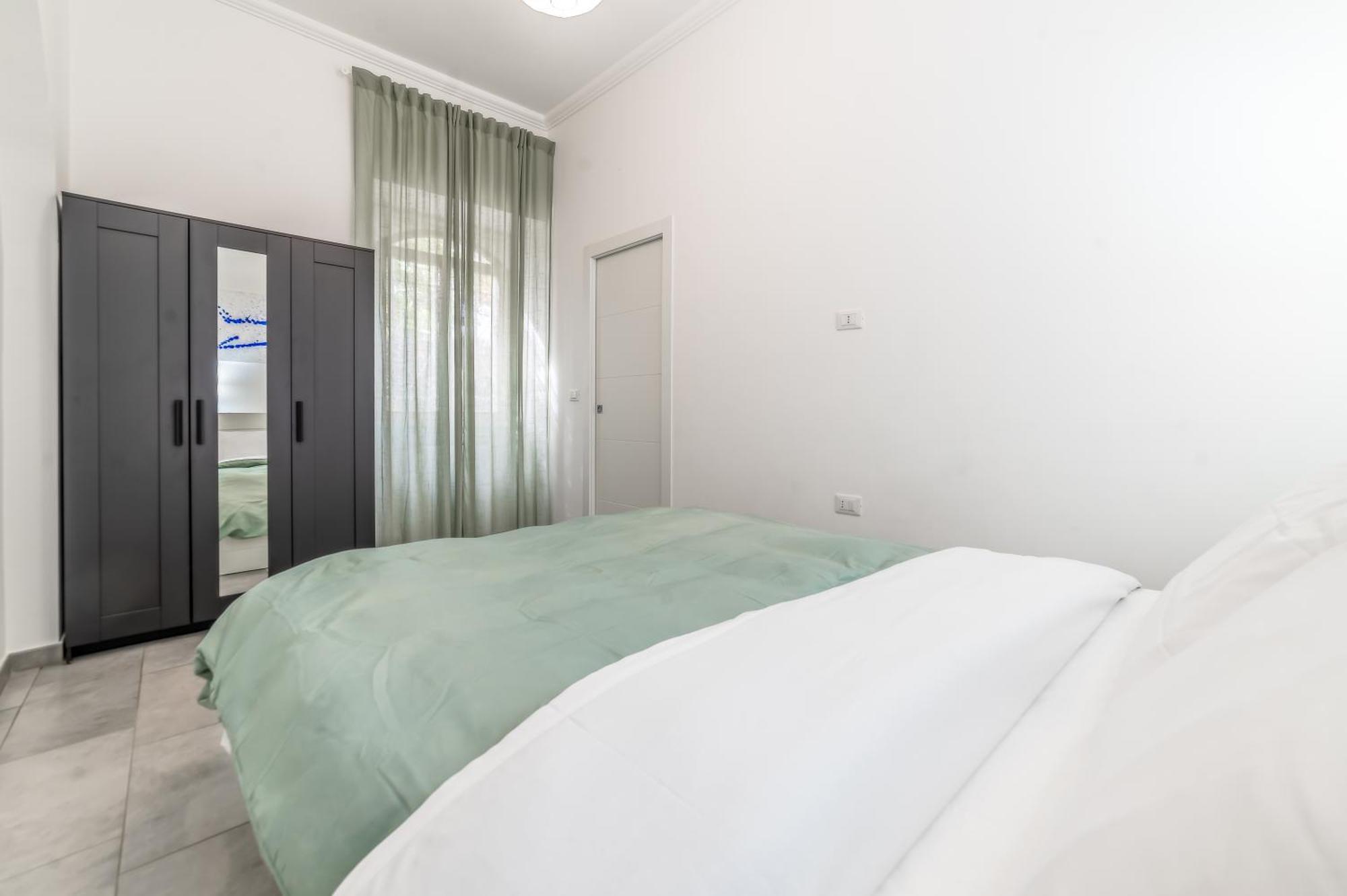Apartment Benedetta Flat - Metropigneto & Tram - Free Wi-fi Rom